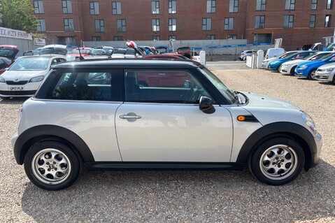 Mini Hatch 1.6 COOPER.. GREAT HISTORY.. S/START..6 SPEED G/BOX 3