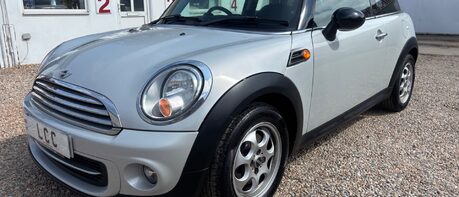 Mini Hatch 1.6 COOPER.. GREAT HISTORY.. S/START..AIR CON..MULTIPLE AIRBAGS..AUX IN.. 1