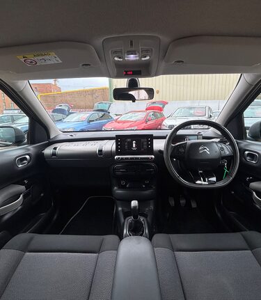 Citroen C4 Cactus BLUEHDI FLAIR..ONLY 45000 MILES.. 9 SERVICES..SAT NAV..DAB RADIO..AIR CON.. 3