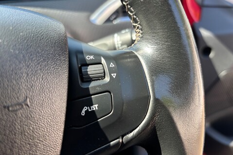 Peugeot 2008 PURETECH S/S ALLURE..AUTOMATIC.. 5 SERVICES.. 1 PREVIOUS KEEPER 11
