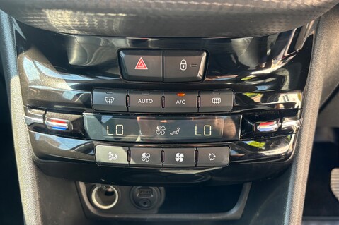 Peugeot 2008 PURETECH S/S ALLURE..AUTOMATIC.. 5 SERVICES.. 1 PREVIOUS KEEPER 14