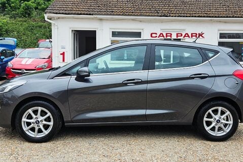Ford Fiesta 1.0T ZETEC 5 Door.. 5 SERVICES..1PREVIOUS KEEPER..65 MPG..CLIMATE CONTROL.. 7