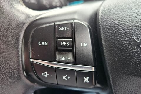 Ford Fiesta 1.0T ZETEC 5 Door.. 5 SERVICES..1PREVIOUS KEEPER..65 MPG..CLIMATE CONTROL.. 22