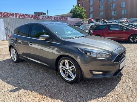 Ford Focus ZETEC..ONLY £20:00 R/TAX..BEST COLOUR..DAB..AIR CON..PARKING SENSORS 
