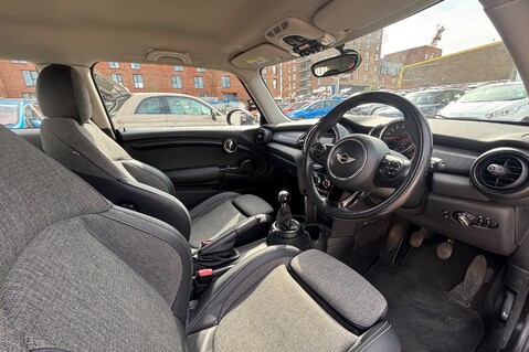 Mini Hatch COOPER.. SERVICE HISTORY.. £20 ROAD TAX 8