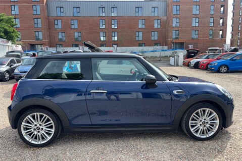 Mini Hatch COOPER.. SERVICE HISTORY.. £20 ROAD TAX 10