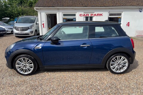 Mini Hatch COOPER.. SERVICE HISTORY.. £20 ROAD TAX 4