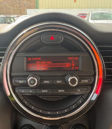 Mini Hatch COOPER.. SERVICE HISTORY.. £20 ROAD TAX 3