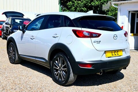 Mazda CX-3 SPORT.. 1 PREVIOUS OWNER.. 8 MAIN DEALER SERVICES..  6