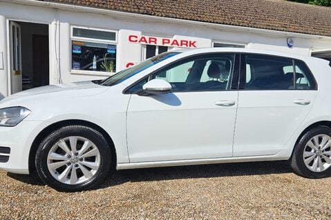 Volkswagen Golf SE TDI BLUEMOTION TECHNOLOGY..11SERVICES..£20 ROAD TAX.. 1 PREVIOUS OWNER.. 7