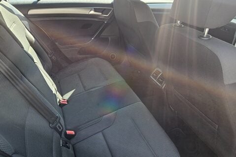 Volkswagen Golf SE TDI BLUEMOTION TECHNOLOGY..11SERVICES..£20 ROAD TAX.. 1 PREVIOUS OWNER.. 15