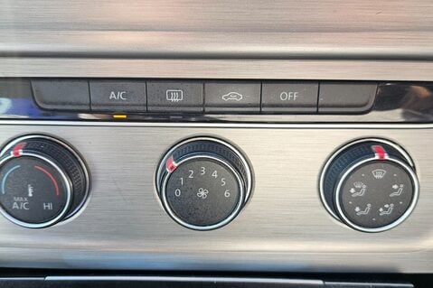 Volkswagen Golf SE TDI BLUEMOTION TECHNOLOGY..11SERVICES..£20 ROAD TAX.. 1 PREVIOUS OWNER.. 21