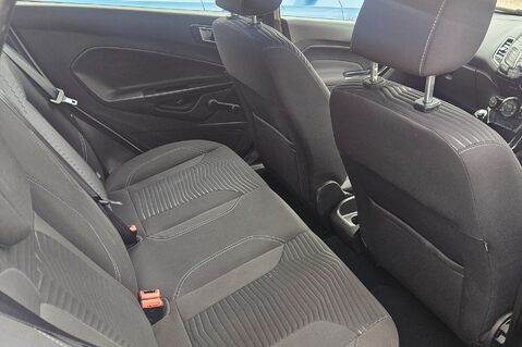 Ford Fiesta ZETEC.. SERVICE HISTORY.. 1 PREVIOUS OWNER.. £35 ROAD TAX 12