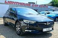 Vauxhall Insignia SRI.. 6 MAIN DEALER SERVICES.. 1 PREVIOUS OWNER 1