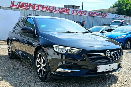 Vauxhall Insignia SRI.. 6 MAIN DEALER SERVICES.. 1 PREVIOUS OWNER