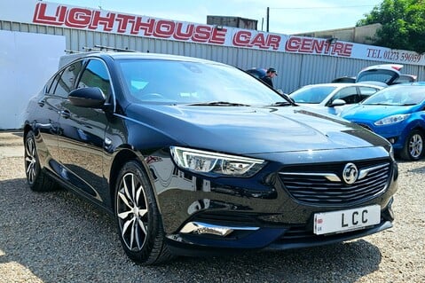 Vauxhall Insignia SRI.. 6 MAIN DEALER SERVICES.. 1 PREVIOUS OWNER 1