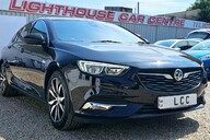 Vauxhall Insignia SRI.. 6 MAIN DEALER SERVICES.. 1 PREVIOUS OWNER 7