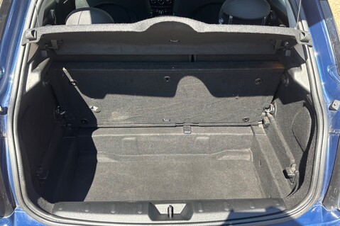 Mini Hatch COOPER.. SERVICE HISTORY.. ONLY ONE OWNER FROM NEW 20
