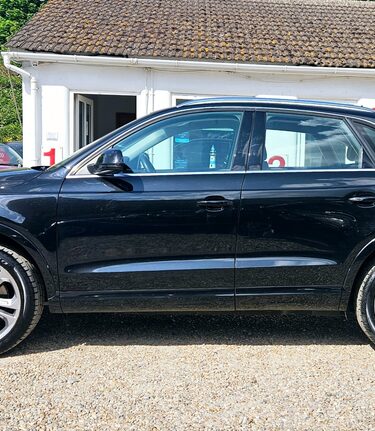 Audi Q3 1.4 TFSI SE 10 AUDI SERVICES..1 PREVIOUS OWNER.. LAST OWNER 8 YEARS.. 3