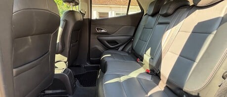 Vauxhall Mokka SE S/S.. 9 SERVICES.. FULL LEATHER.. HEATED STEERING WHEEL & FRONT SEATS..  1
