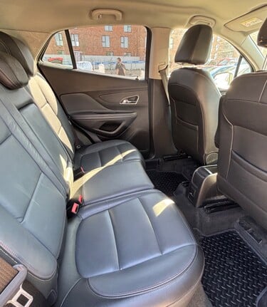 Vauxhall Mokka SE S/S.. 9 SERVICES.. FULL LEATHER.. HEATED STEERING WHEEL & FRONT SEATS..  3