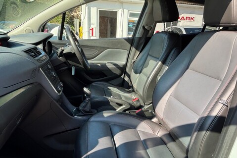 Vauxhall Mokka SE S/S.. 9 SERVICES.. FULL LEATHER.. HEATED STEERING WHEEL & FRONT SEATS..  7