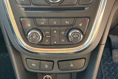 Vauxhall Mokka SE S/S.. 9 SERVICES.. FULL LEATHER.. HEATED STEERING WHEEL & FRONT SEATS..  14