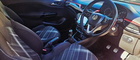 Vauxhall Corsa LIMITED EDITION.. 9 SERVICES..ALLOYS..CLIMATE CONTROL..DAB..STUNNING IN RED 1