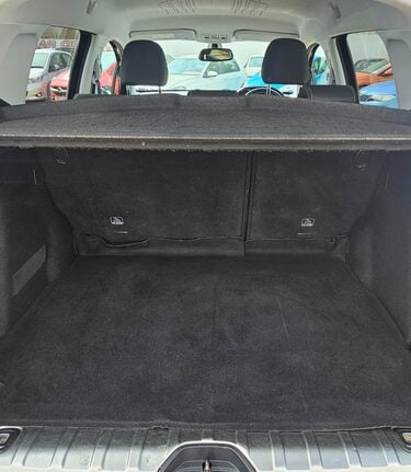 Peugeot 2008 S/S ALLURE.. ONLY ONE OWNER FROM NEW.. 5 SERVICES INCLUDING CAMBELT CHANGE  3