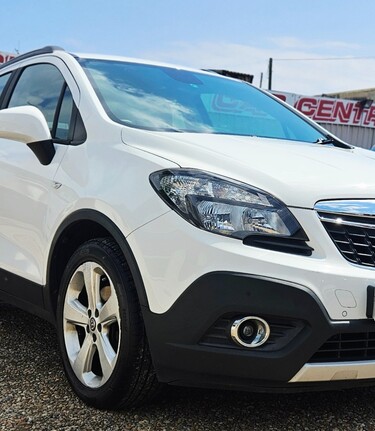 Vauxhall Mokka TECH LINE..1 PREVIOUS OWNER.. 6 SERVICES..SAT NAV.. 3