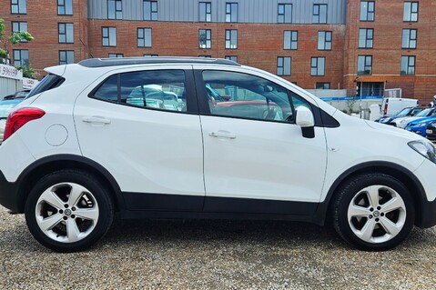 Vauxhall Mokka TECH LINE..1 PREVIOUS OWNER.. 6 SERVICES..SAT NAV.. 7