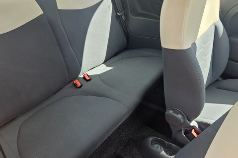 Fiat 500 COLOUR THERAPY DUALOGIC AUTOMATIC.. FULL SERVICE HISTORY..6 SERVICES 13