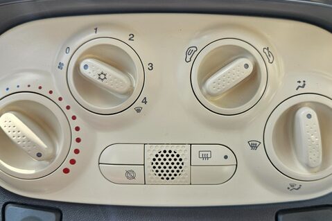 Fiat 500 COLOUR THERAPY DUALOGIC AUTOMATIC.. FULL SERVICE HISTORY..6 SERVICES 18