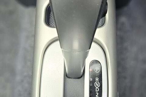 Nissan Note N-TEC PLUS.. AUTOMATIC.. 12 SERVICES.. 1 PREVIOUS OWNER.. STUNNING CAR 5