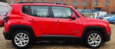 Jeep Renegade LONGITUDE.. SERVICE HISTORY.. 1 PREVIOUS KEEPER.. STUNNING EXAMPLE 1