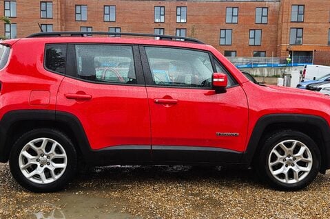 Jeep Renegade LONGITUDE.. SERVICE HISTORY.. 1 PREVIOUS KEEPER.. STUNNING EXAMPLE 4