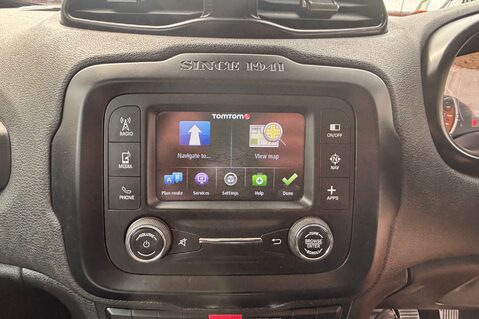 Jeep Renegade LONGITUDE.. SERVICE HISTORY.. 1 PREVIOUS KEEPER.. STUNNING EXAMPLE 13