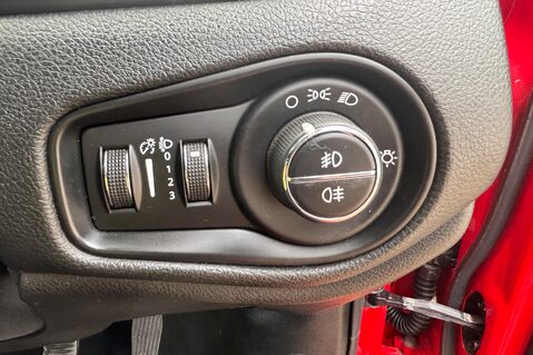Jeep Renegade LONGITUDE.. SERVICE HISTORY.. 1 PREVIOUS KEEPER.. STUNNING EXAMPLE 15