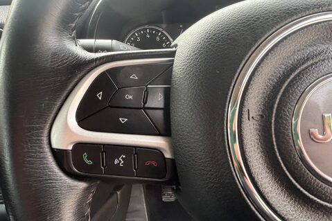 Jeep Renegade LONGITUDE.. SERVICE HISTORY.. 1 PREVIOUS KEEPER.. STUNNING EXAMPLE 17