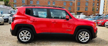 Jeep Renegade LONGITUDE.. SERVICE HISTORY.. 1 PREVIOUS KEEPER.. STUNNING EXAMPLE 1