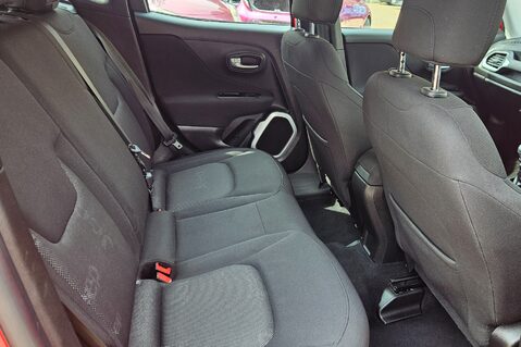 Jeep Renegade LONGITUDE.. SERVICE HISTORY.. 1 PREVIOUS KEEPER.. STUNNING EXAMPLE 25