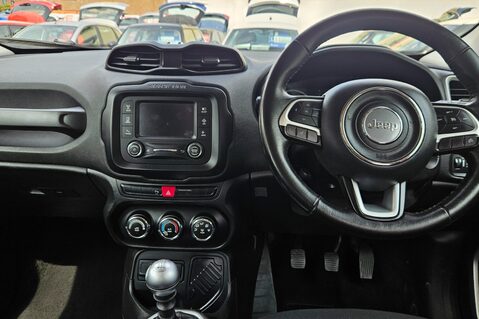 Jeep Renegade LONGITUDE.. SERVICE HISTORY.. 1 PREVIOUS KEEPER.. STUNNING EXAMPLE 26