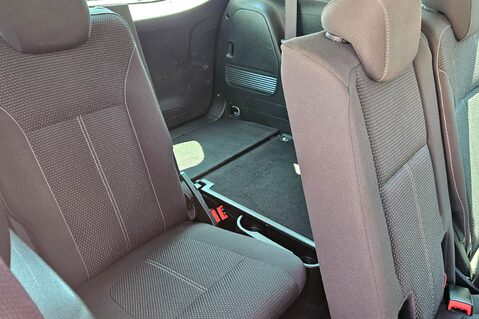 Vauxhall Zafira 1.4T SRI 7 SEATER.. 1 PREVIOUS OWNER.. 7 SERVICES.. LOOK 7 SEATS!!! 5