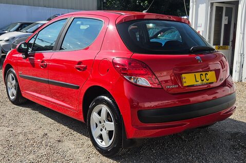 Peugeot 207 1.4 VERVE 5 DOOR.. LOW INSURANCE.. BLUETOOTH..9 SERVICES..STUNNING EXAMPLE 7
