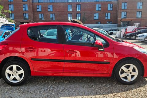 Peugeot 207 1.4 VERVE 5 DOOR.. LOW INSURANCE.. BLUETOOTH..9 SERVICES..STUNNING EXAMPLE 4