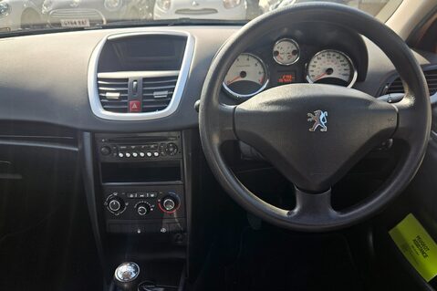 Peugeot 207 1.4 VERVE 5 DOOR.. LOW INSURANCE.. BLUETOOTH..9 SERVICES..STUNNING EXAMPLE 12