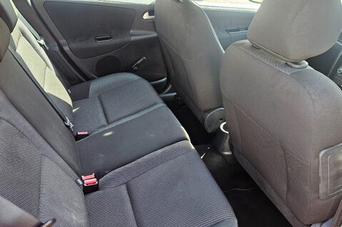 Peugeot 207 1.4 VERVE 5 DOOR.. LOW INSURANCE.. BLUETOOTH..9 SERVICES..STUNNING EXAMPLE 13