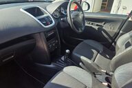 Peugeot 207 1.4 VERVE 5 DOOR.. LOW INSURANCE.. BLUETOOTH..9 SERVICES..STUNNING EXAMPLE 17