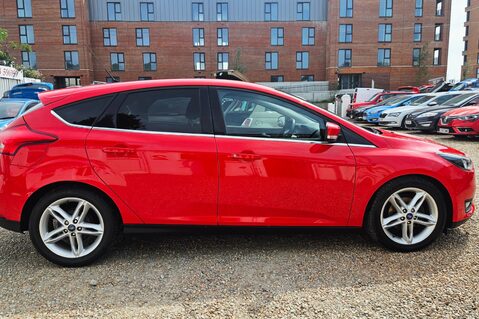 Ford Focus 1.6 ZETEC TDCI £20 TAX.. 9 SERVICES.. ONLY £20 R/TAX.. STUNNING COLOUR 11