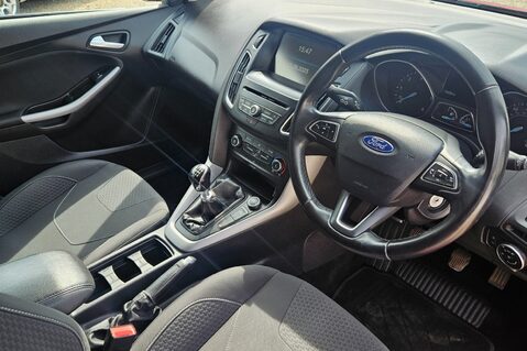 Ford Focus 1.6 ZETEC TDCI £20 TAX.. 9 SERVICES.. ONLY £20 R/TAX.. STUNNING COLOUR 12